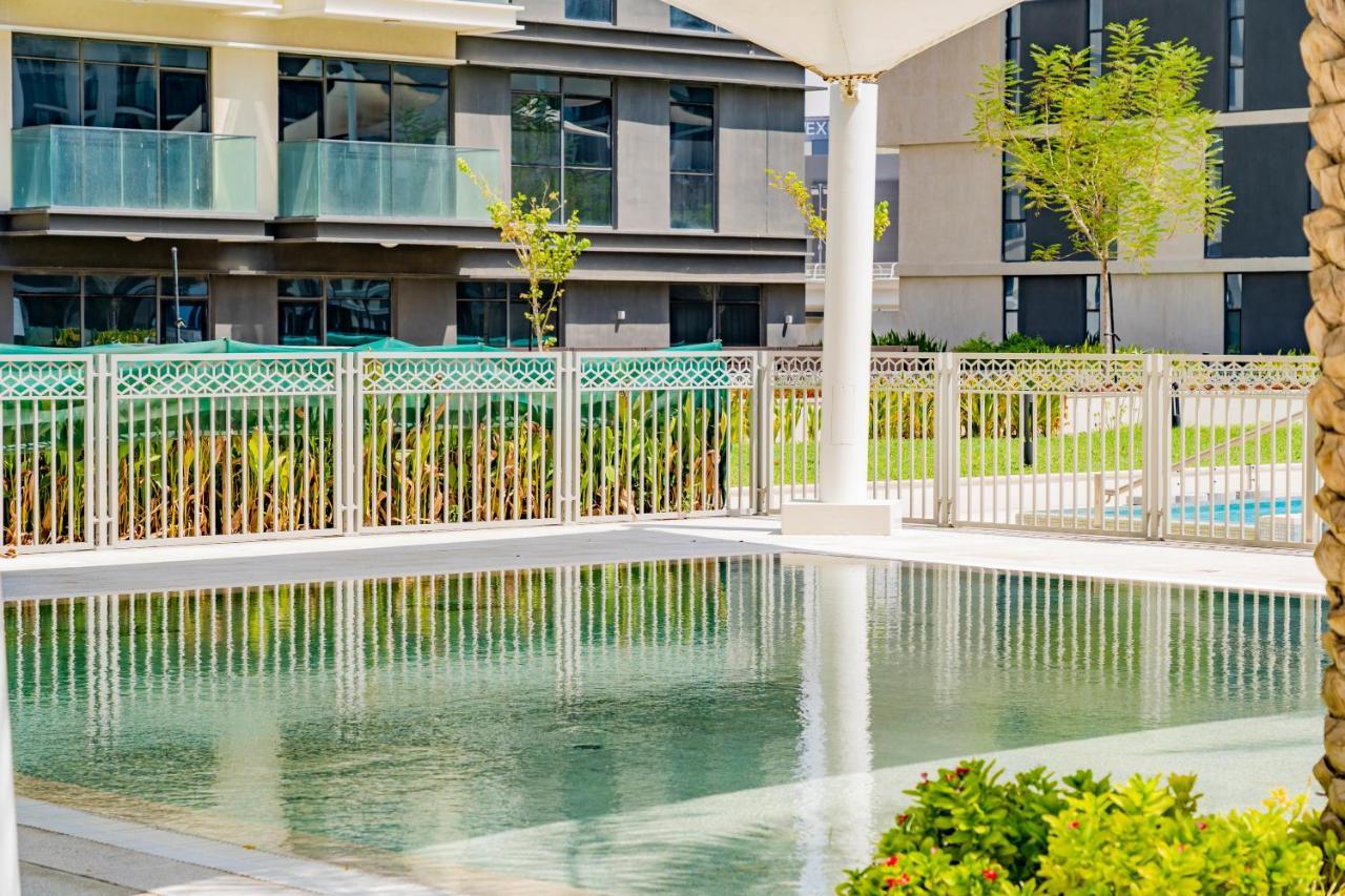 Expo Village Serviced Apartments Dubai Exteriör bild